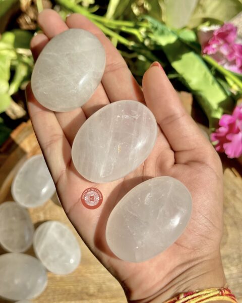 clear-quartz-palm-stone